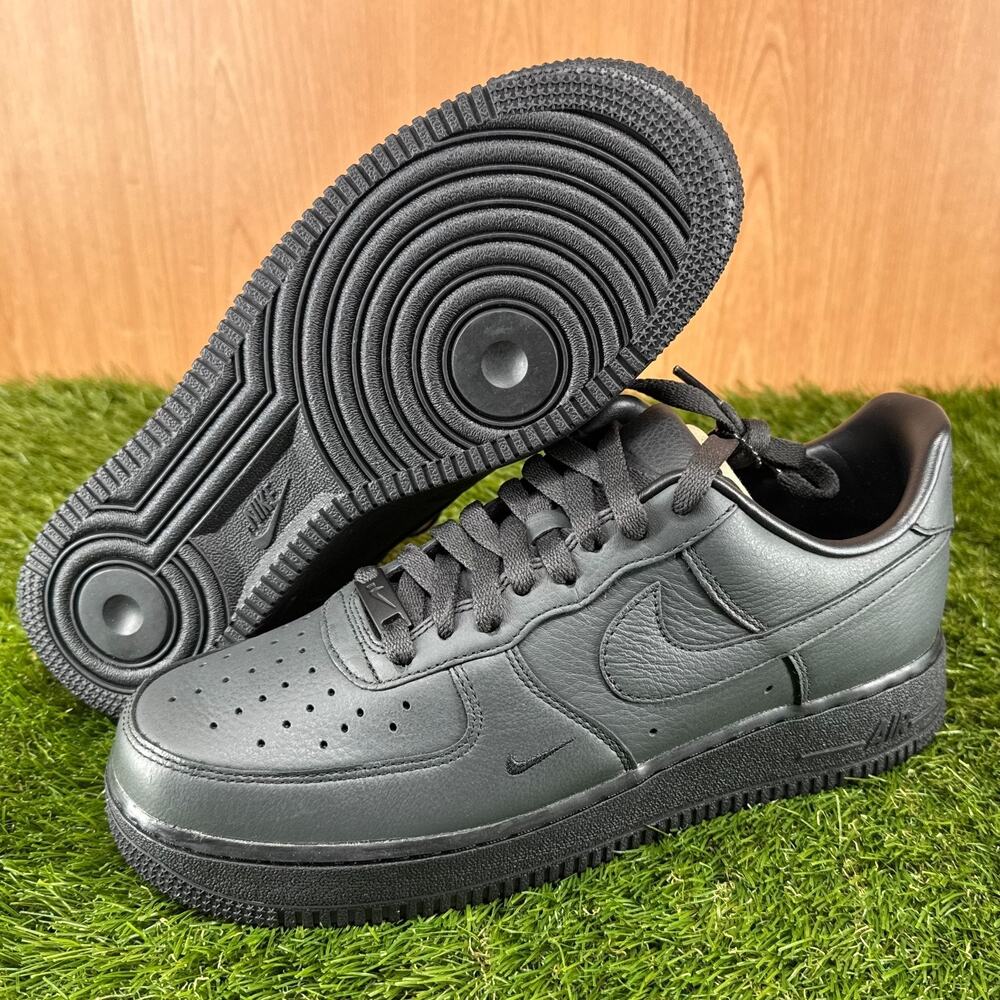 Nike Air Force 1 Low .SWOOSH Dirty Triple Black Sneakers HJ9348-001 Men’s Size 8